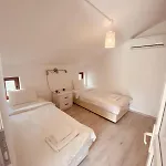 Black Cat Villa's קמר