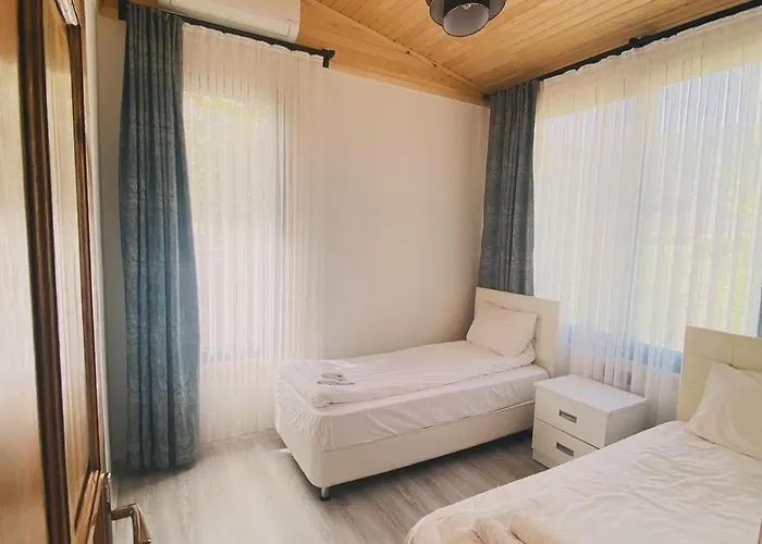 Black Cat Villa's Вилла