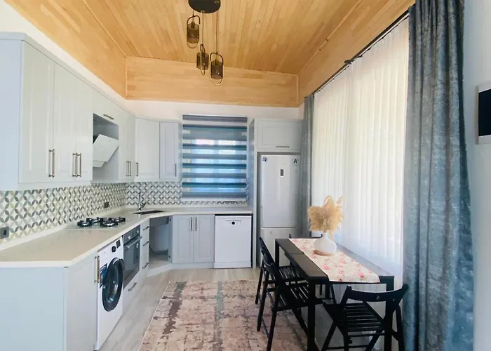 Вилла Black Cat Villa's *